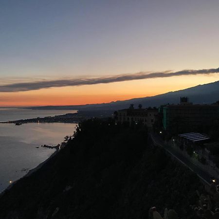 Apartamento La Baia Dei Delfini Taormina Exterior foto