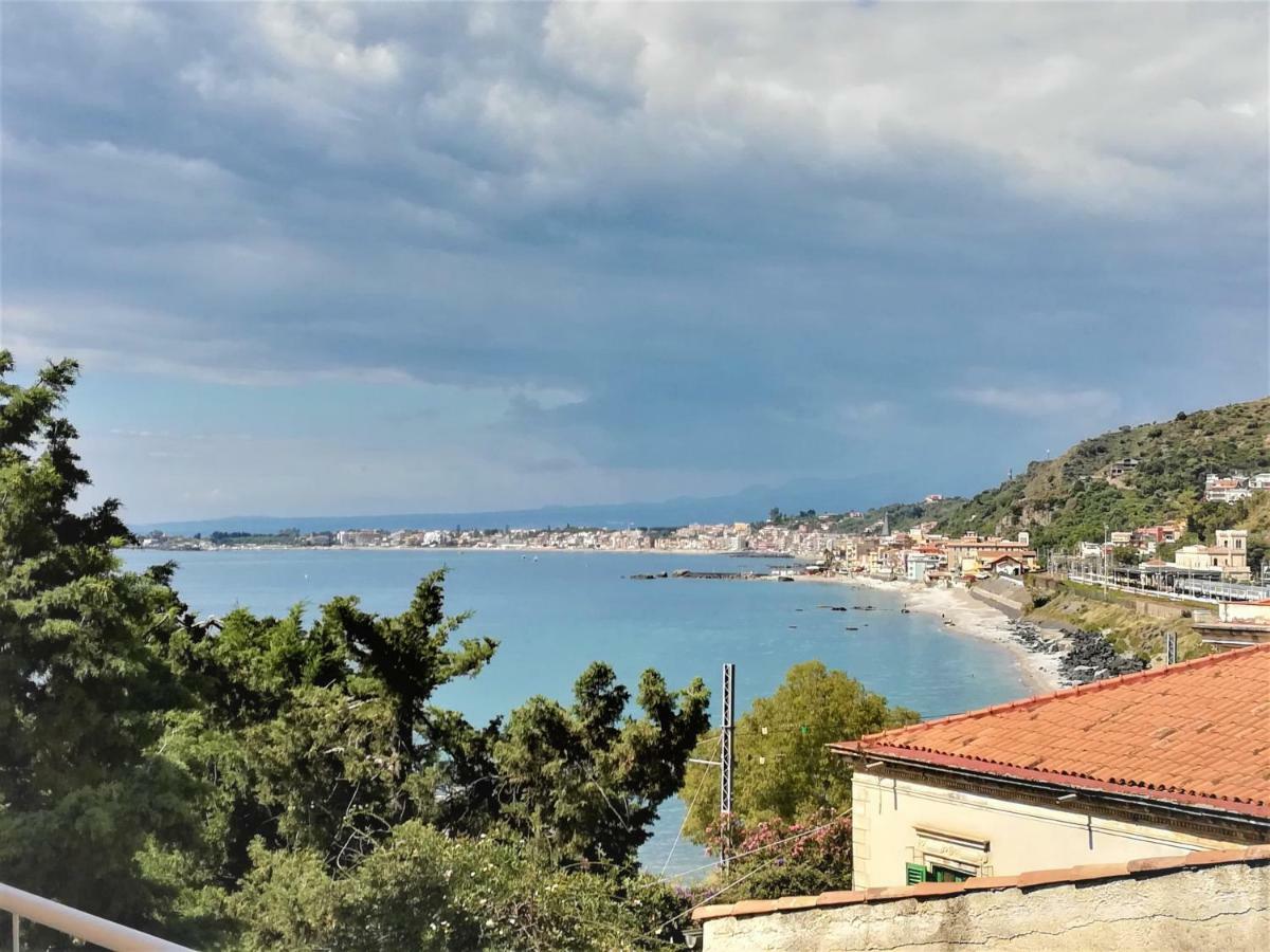 Apartamento La Baia Dei Delfini Taormina Exterior foto