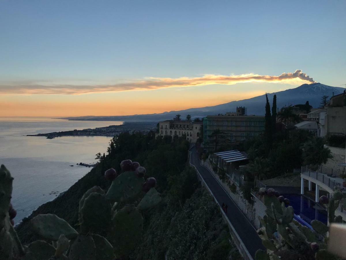 Apartamento La Baia Dei Delfini Taormina Exterior foto