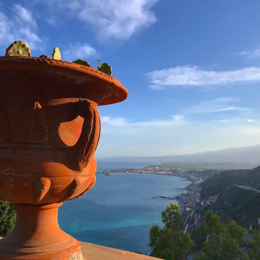 Apartamento La Baia Dei Delfini Taormina Exterior foto