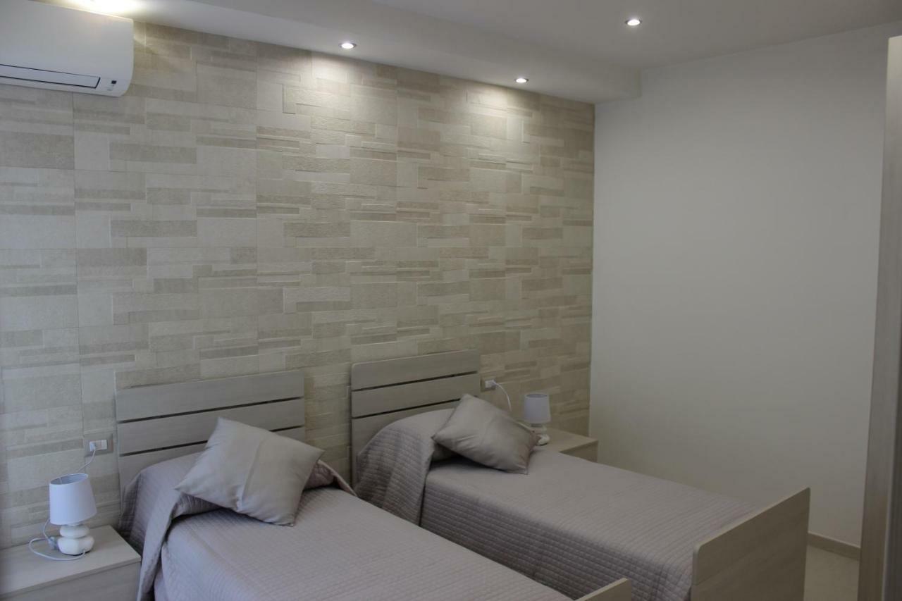 Apartamento La Baia Dei Delfini Taormina Exterior foto