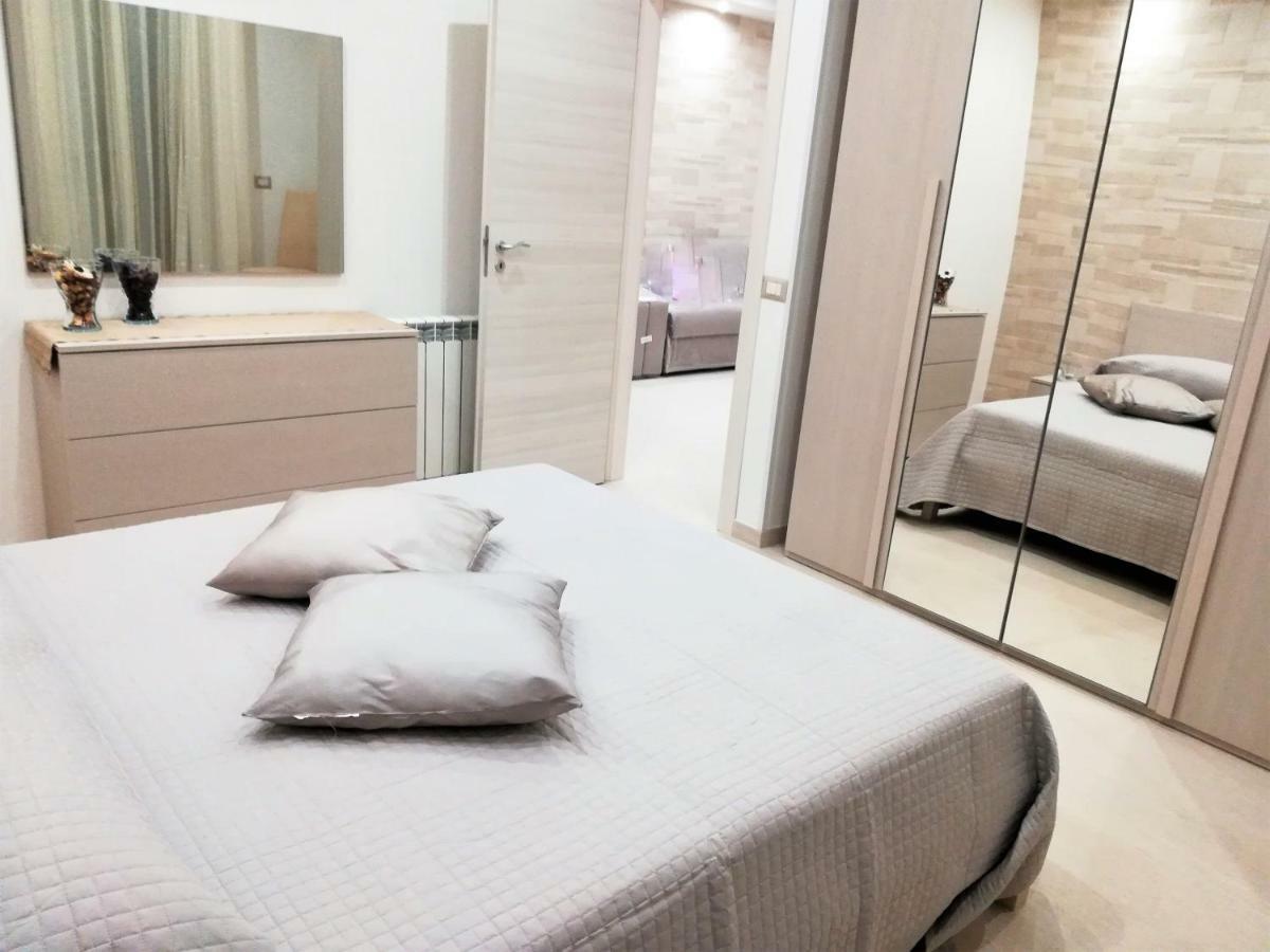 Apartamento La Baia Dei Delfini Taormina Exterior foto