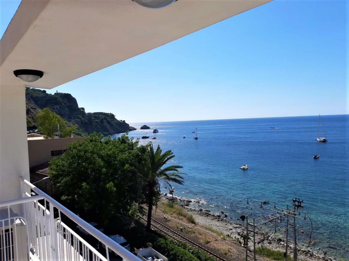 Apartamento La Baia Dei Delfini Taormina Exterior foto